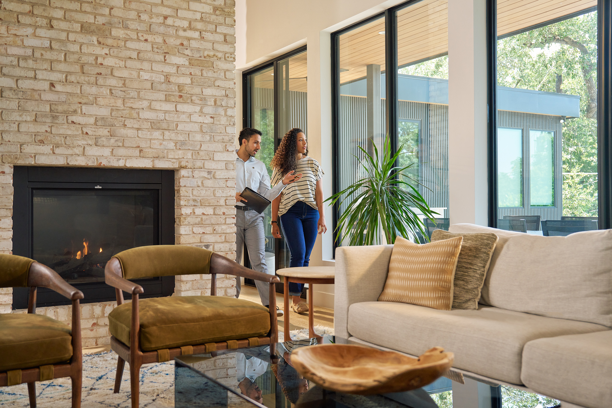 C21_Stills_Interior_LivingRoom1_081524